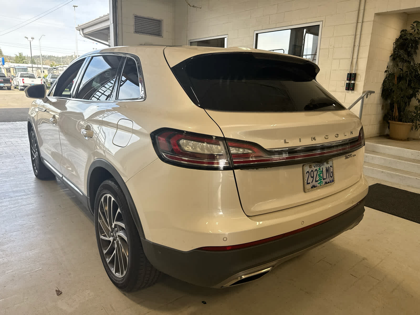 Thumbnail: 2019 Lincoln Nautilus - 2