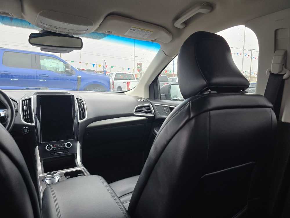 Thumbnail: 2023 Ford Edge - 14