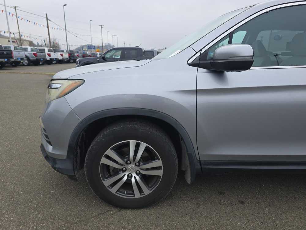 Thumbnail: 2016 Honda Pilot - 19
