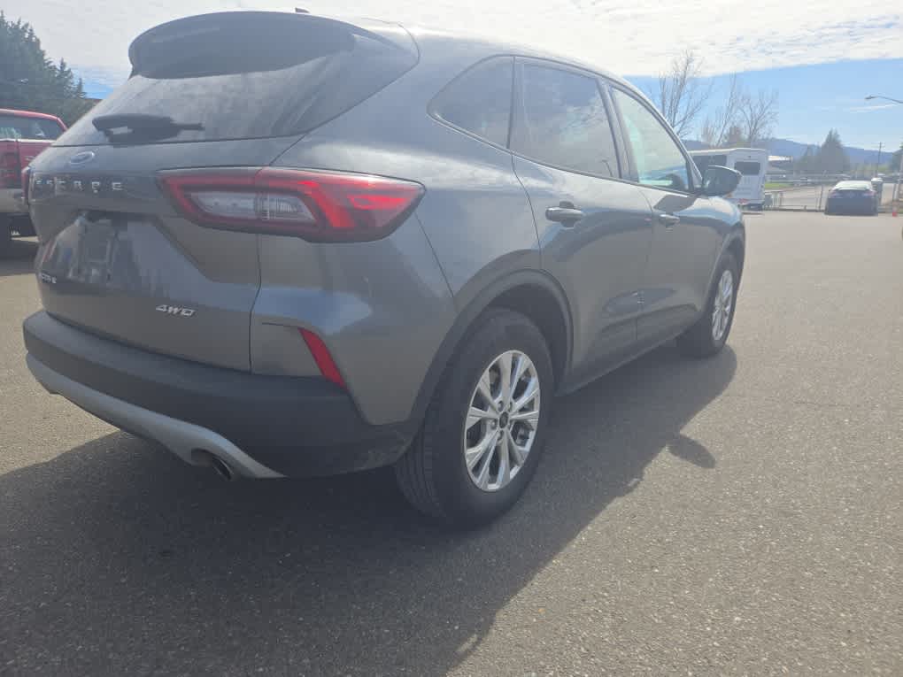 Thumbnail: 2025 Ford Escape - 4