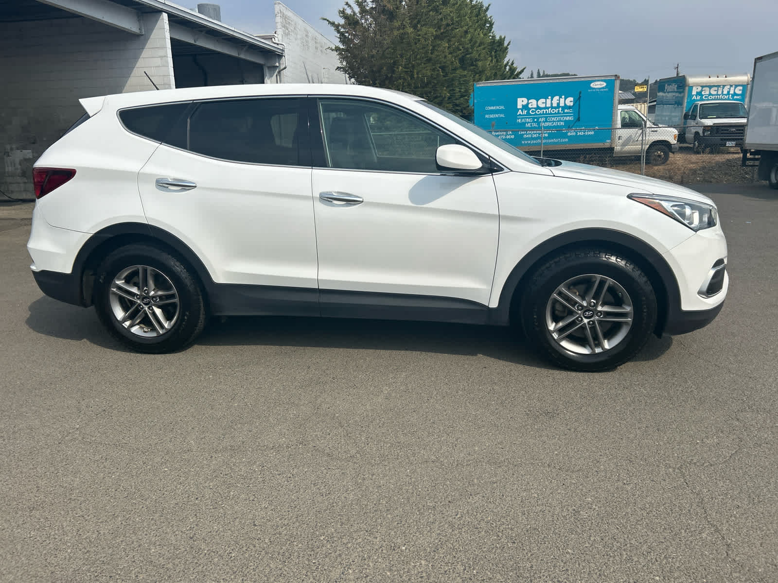 Thumbnail: 2018 Hyundai Santa Fe - 4