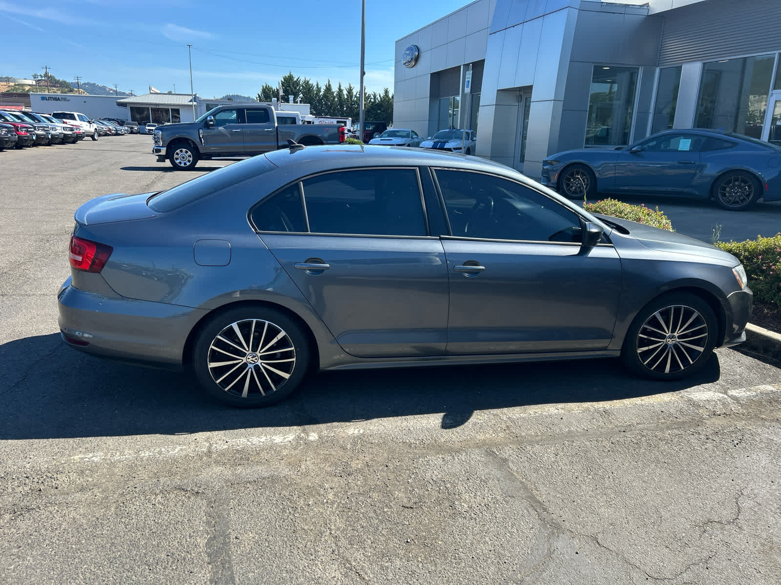 Thumbnail: 2015 Volkswagen Jetta - 3