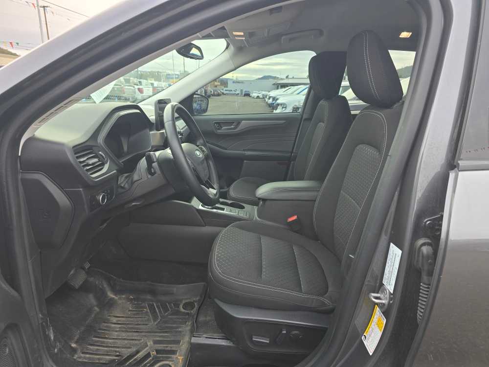 Thumbnail: 2023 Ford Escape - 9