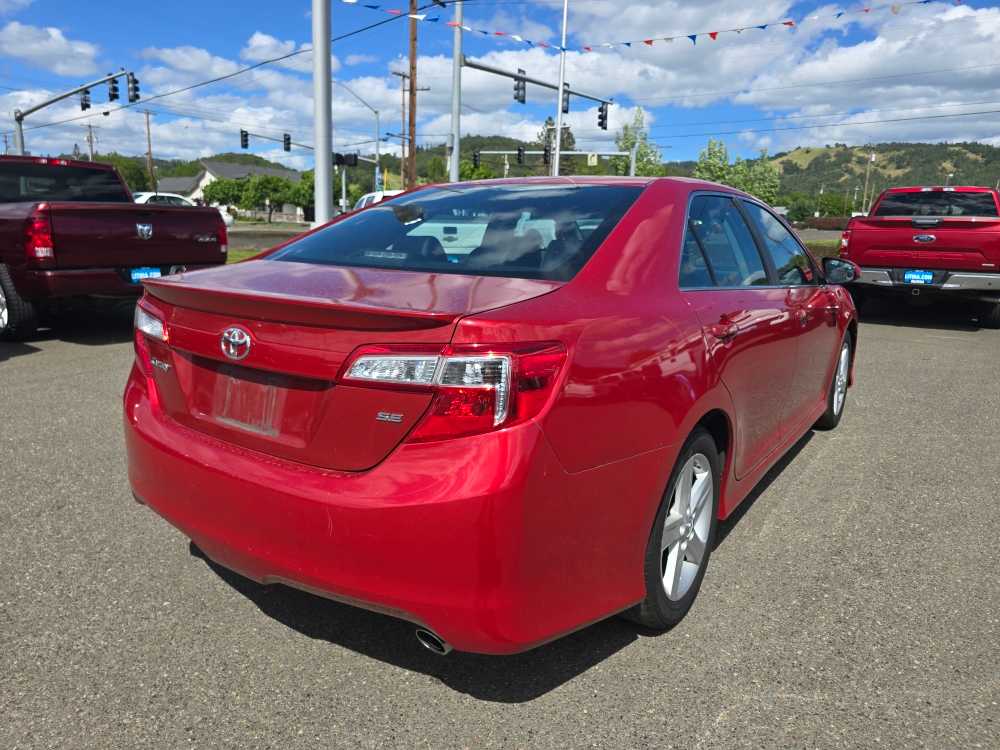 Thumbnail: 2014 Toyota Camry - 3