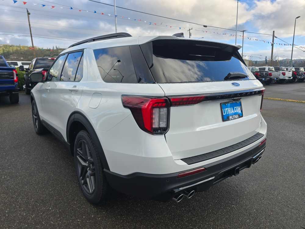 Thumbnail: 2026 Ford Explorer - 3