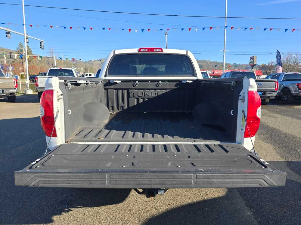 Thumbnail: 2016 Toyota Tundra - 19