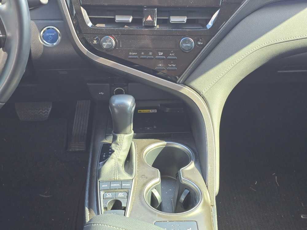 Thumbnail: 2022 Toyota Camry - 13