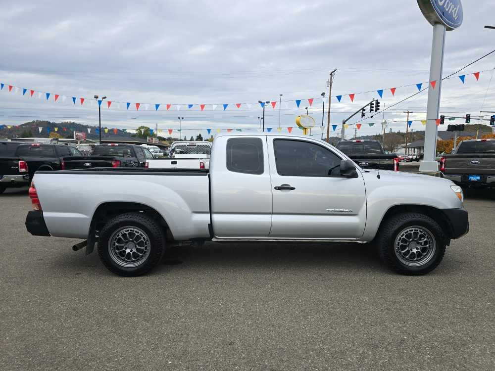 Thumbnail: 2012 Toyota Tacoma - 6