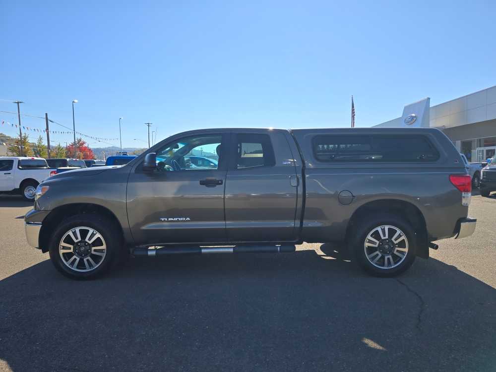 Thumbnail: 2013 Toyota Tundra - 2