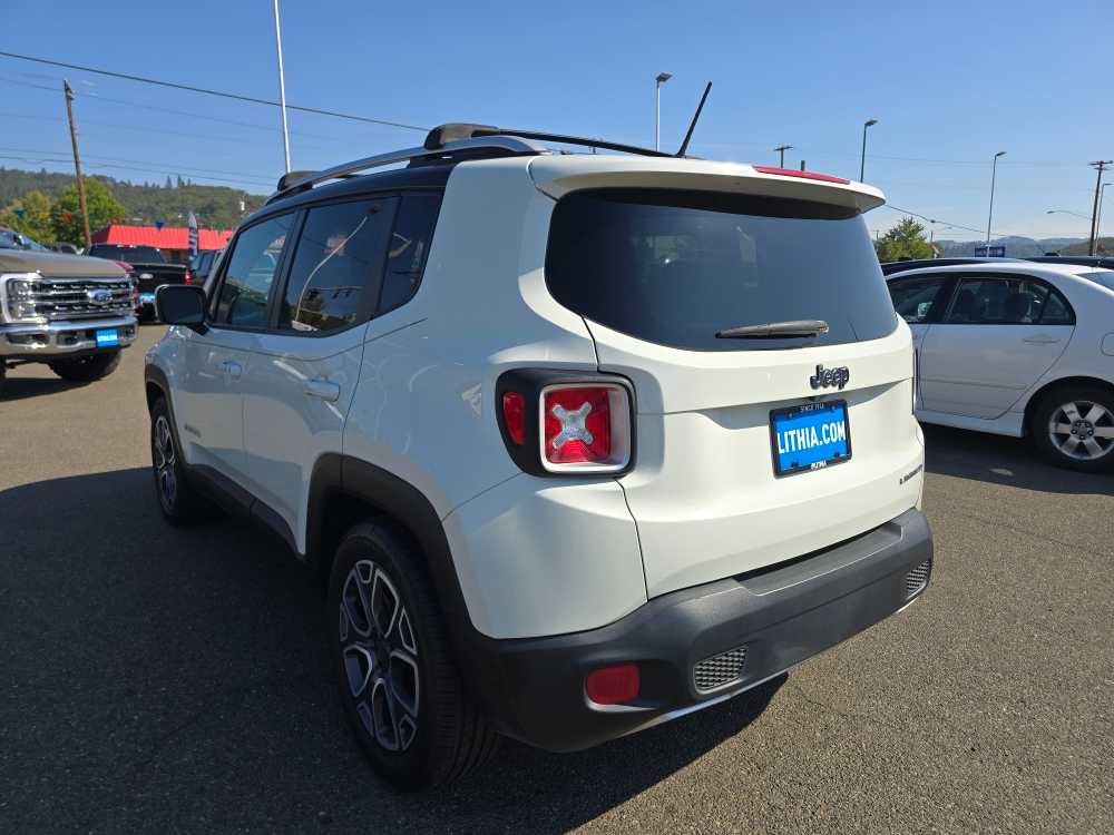 Thumbnail: 2016 Jeep Renegade - 3