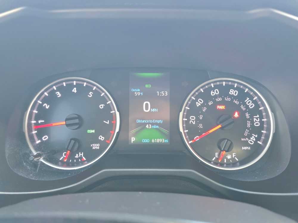 Thumbnail: 2021 Toyota RAV4 - 20