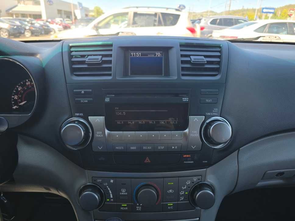 Thumbnail: 2012 Toyota Highlander - 12