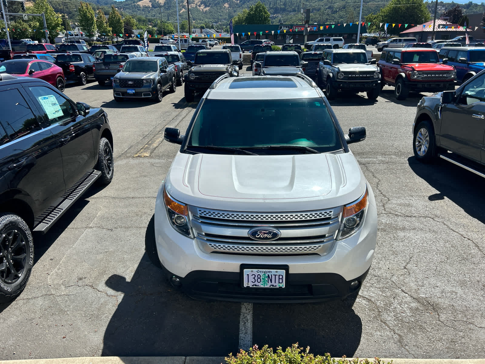 Thumbnail: 2015 Ford Explorer - 3