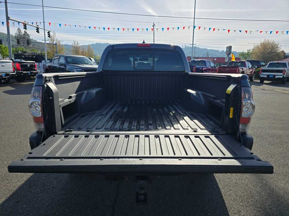 Thumbnail: 2015 Toyota Tacoma - 19