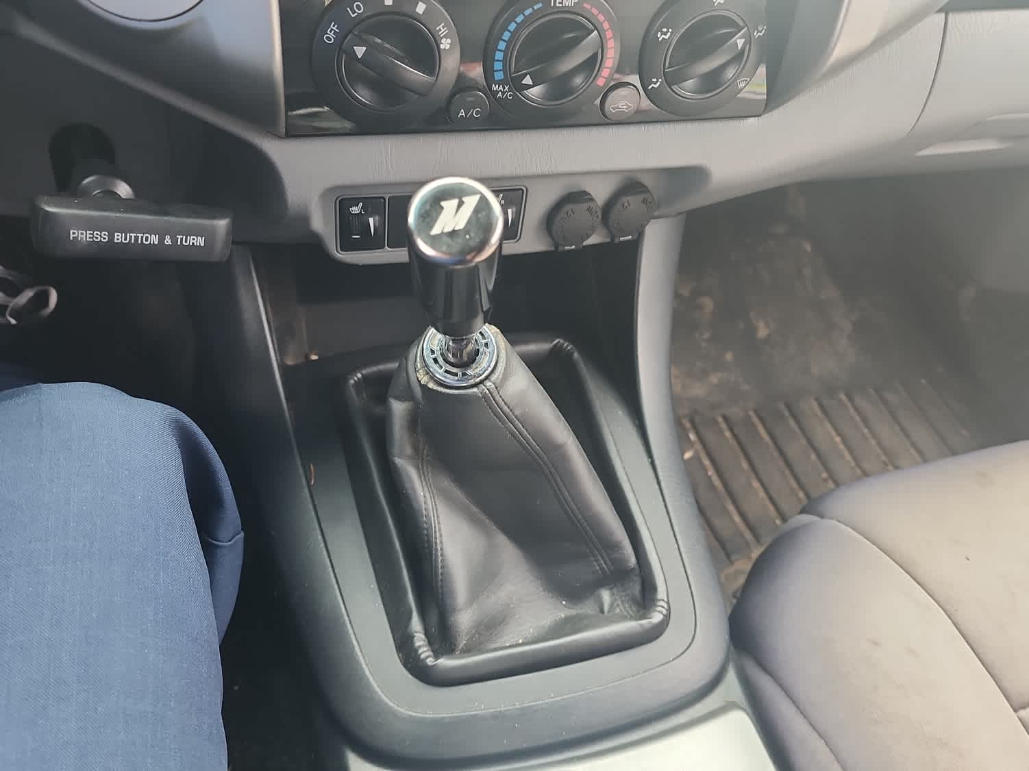 Thumbnail: 2013 Toyota Tacoma - 8