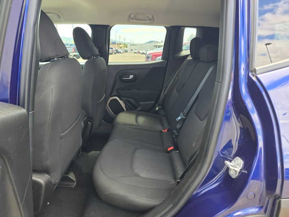 Thumbnail: 2016 Jeep Renegade - 16