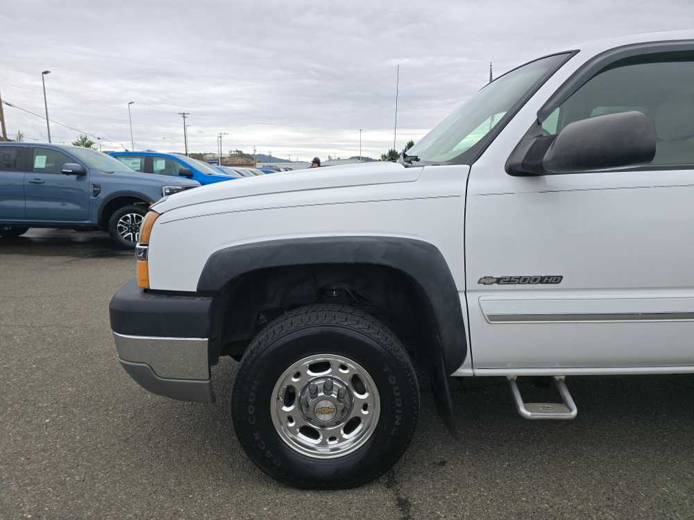 Thumbnail: 2003 Chevrolet Silverado 2500 - 19