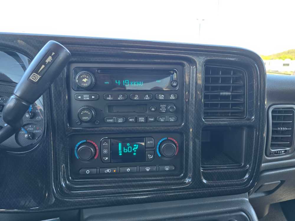 Thumbnail: 2004 GMC Sierra 2500 - 12