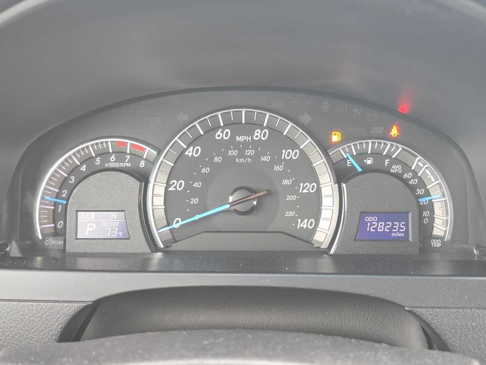 Thumbnail: 2014 Toyota Camry - 20