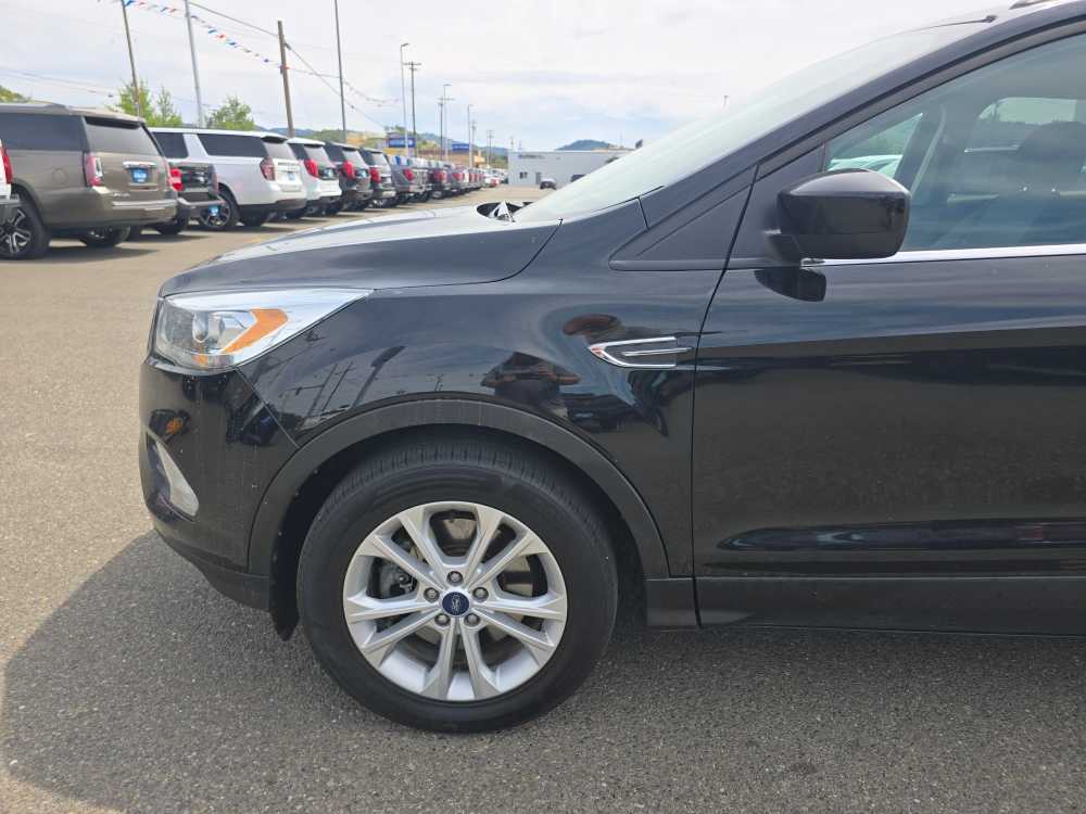 Thumbnail: 2017 Ford Escape - 13