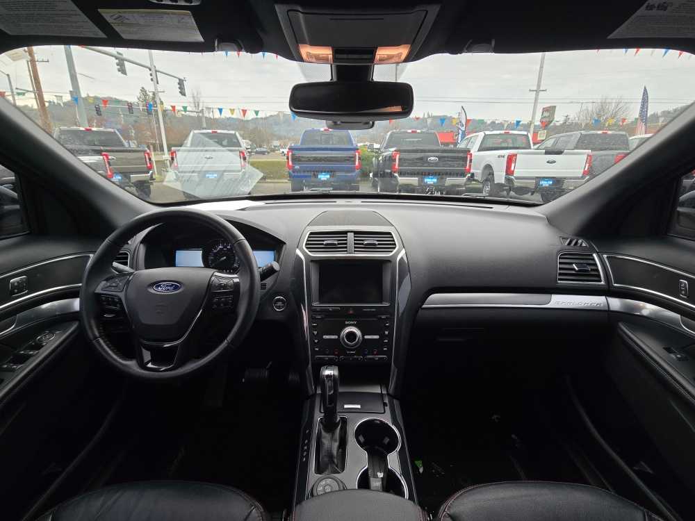 Thumbnail: 2019 Ford Explorer - 15