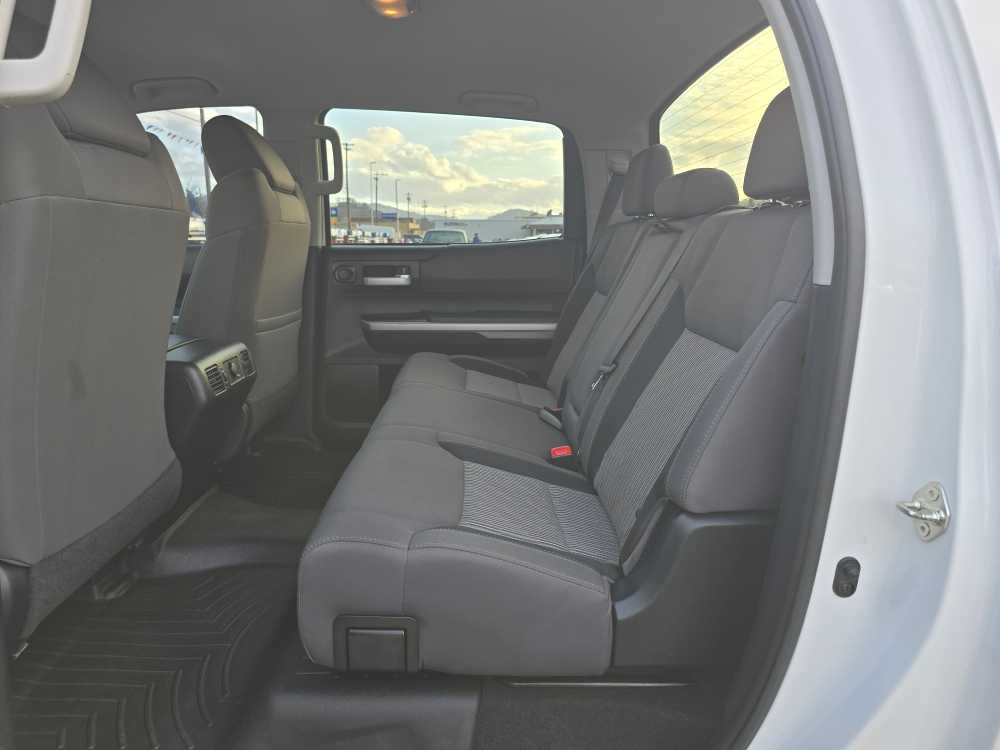 Thumbnail: 2015 Toyota Tundra - 16