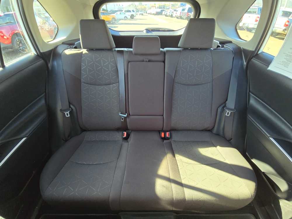 Thumbnail: 2021 Toyota RAV4 - 17