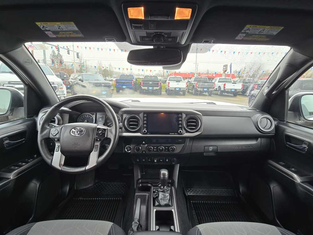 Thumbnail: 2021 Toyota Tacoma - 15