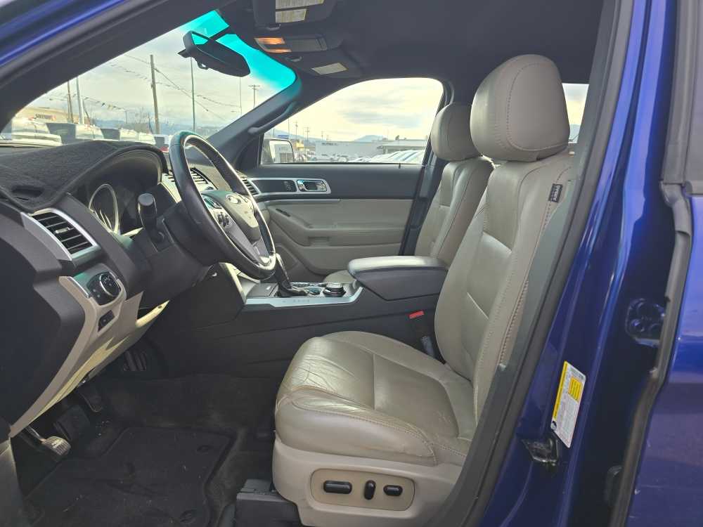 Thumbnail: 2015 Ford Explorer - 9