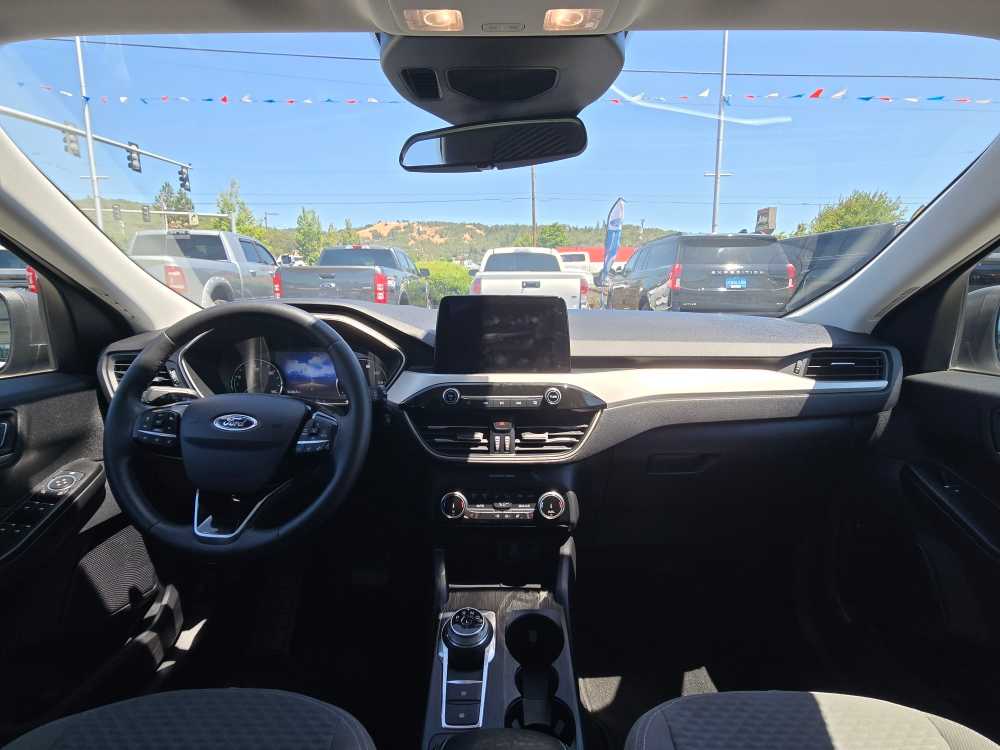 Thumbnail: 2022 Ford Escape - 15