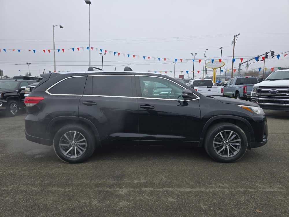 Thumbnail: 2018 Toyota Highlander - 6