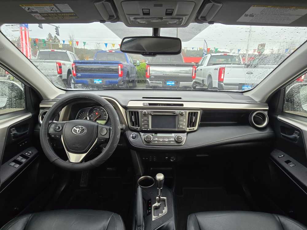 Thumbnail: 2015 Toyota RAV4 - 15