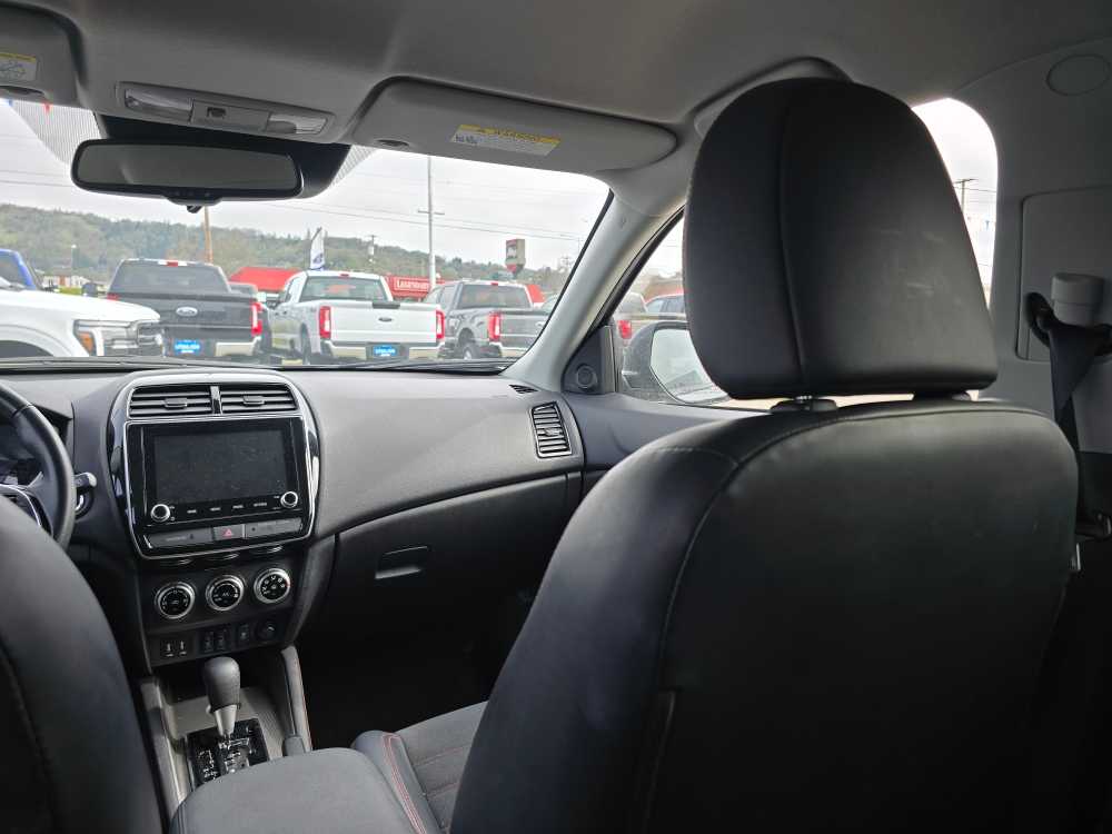 Thumbnail: 2024 Mitsubishi Outlander Sport - 14