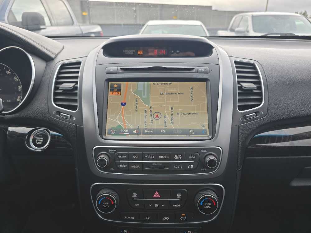 Thumbnail: 2014 Kia Sorento - 12