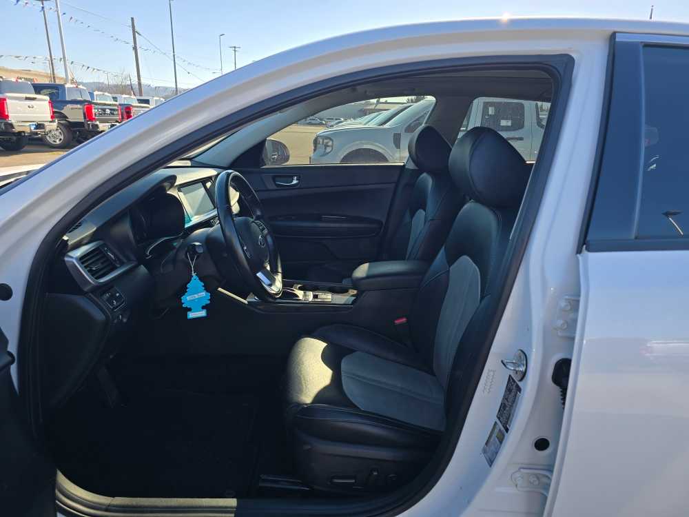 Thumbnail: 2020 Kia Optima - 9