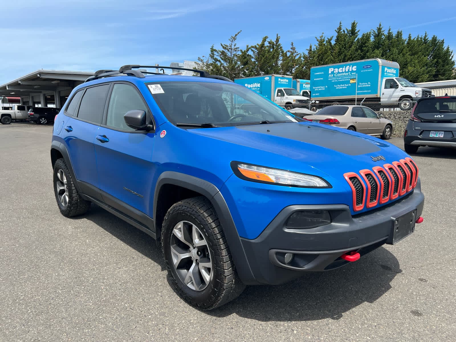 Thumbnail: 2018 Jeep Cherokee - 3
