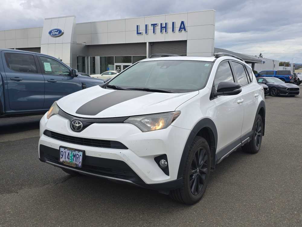 Thumbnail: 2018 Toyota RAV4 - 1