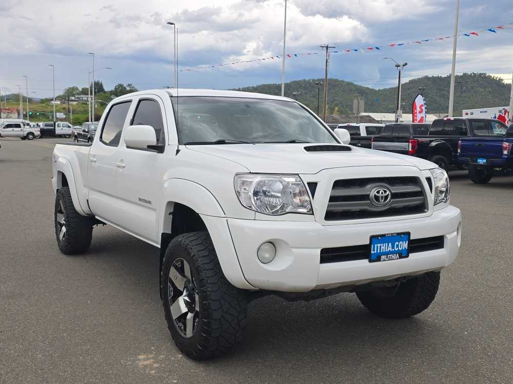 Thumbnail: 2010 Toyota Tacoma - 7