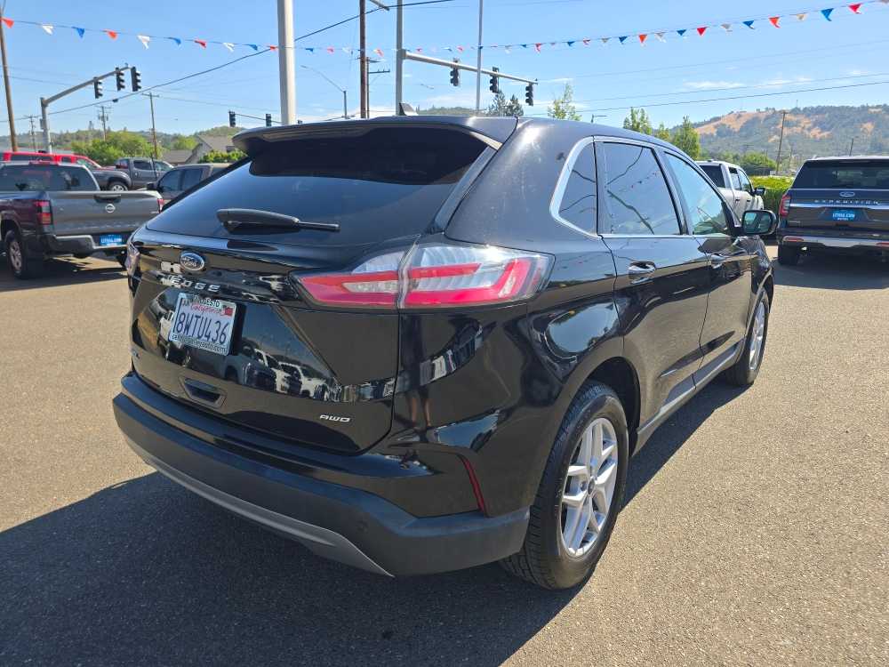 Thumbnail: 2021 Ford Edge - 17
