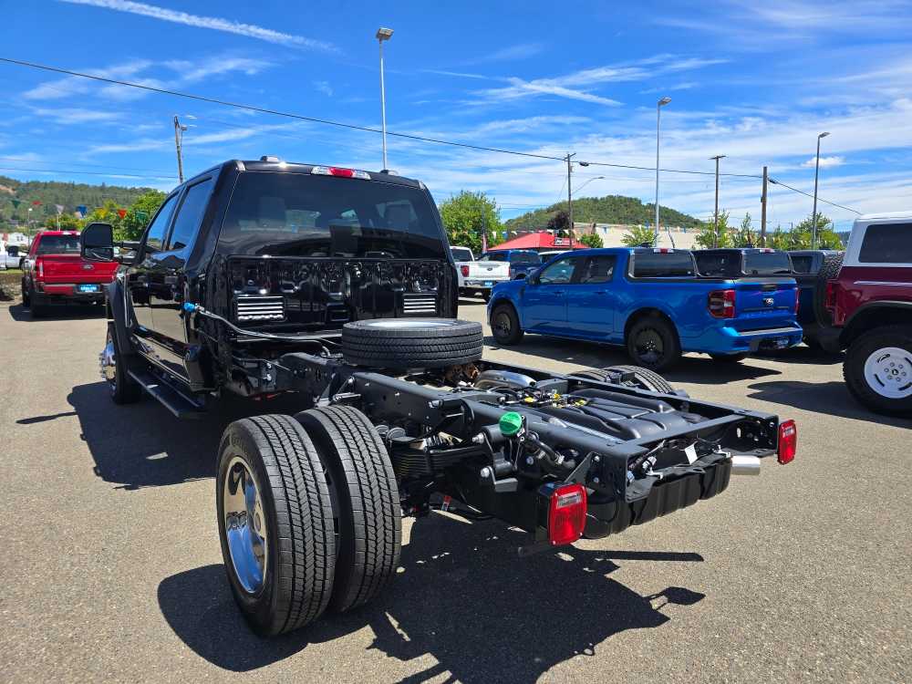 Thumbnail: 2025 Ford F-550 - 3