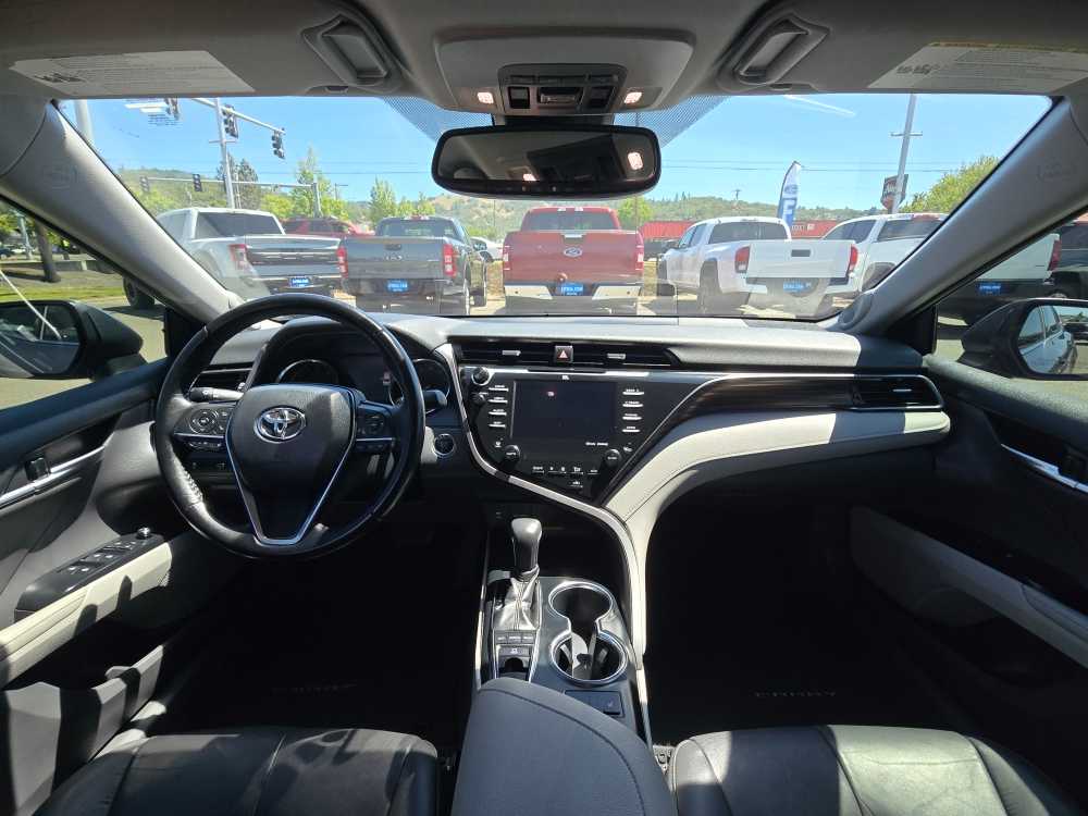 Thumbnail: 2019 Toyota Camry - 15