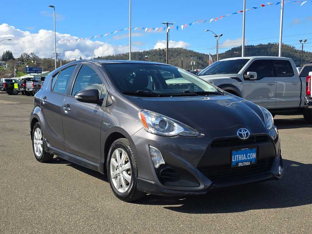 Thumbnail: 2017 Toyota Prius c - 7