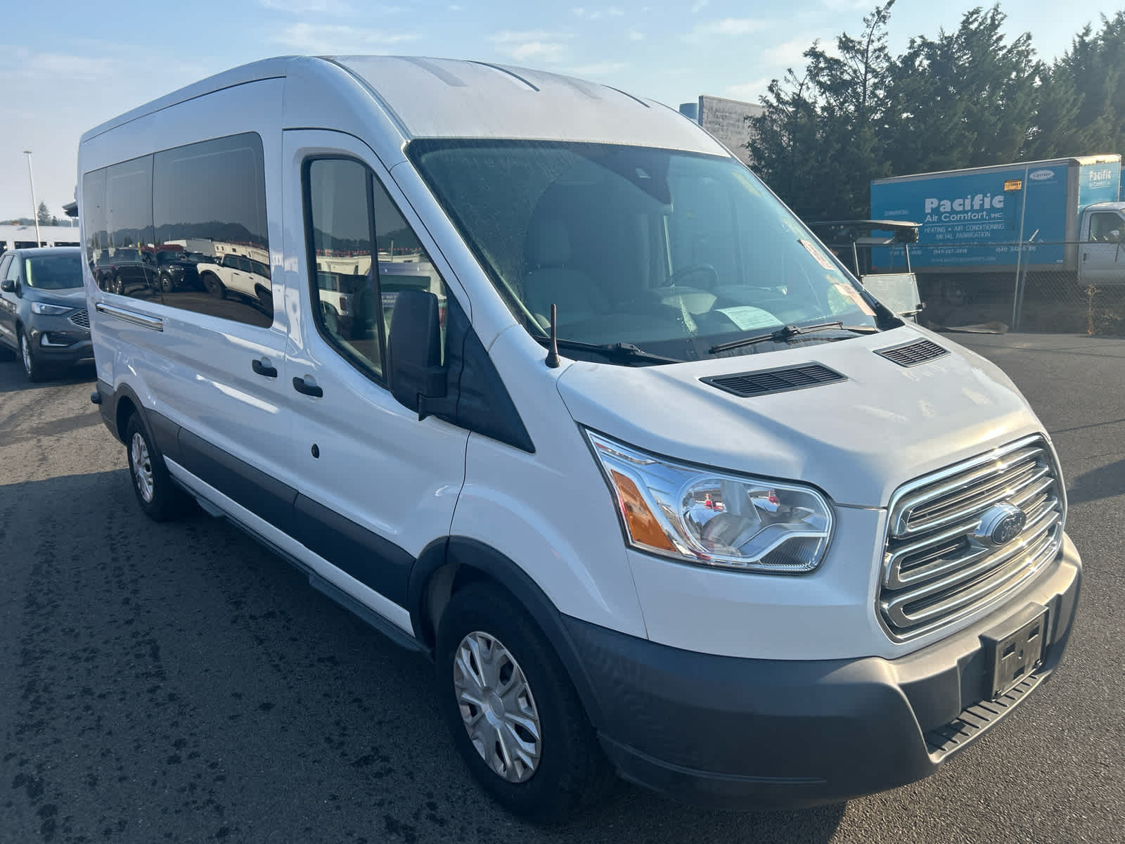 Thumbnail: 2018 Ford Transit Series - 4