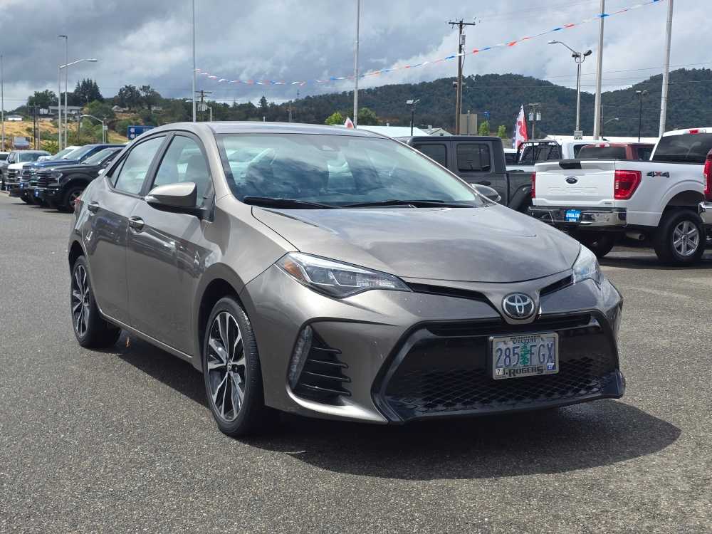 Thumbnail: 2018 Toyota Corolla - 11