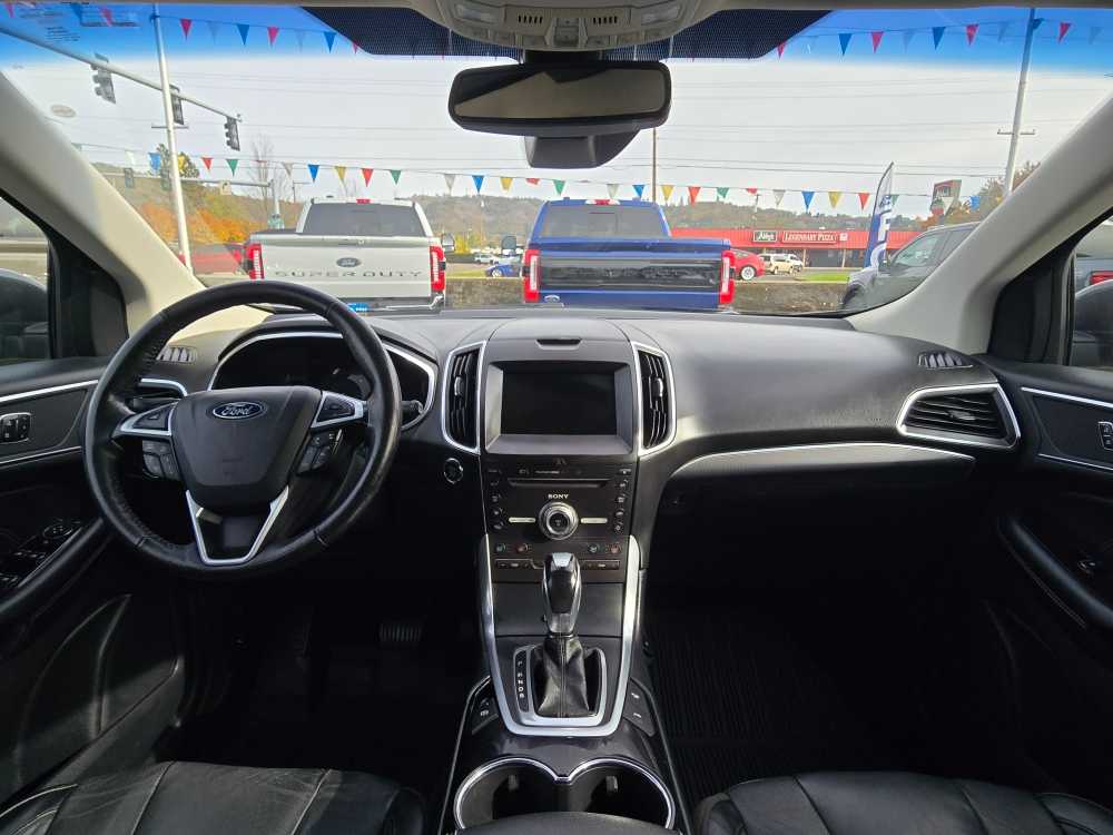 Thumbnail: 2018 Ford Edge - 15