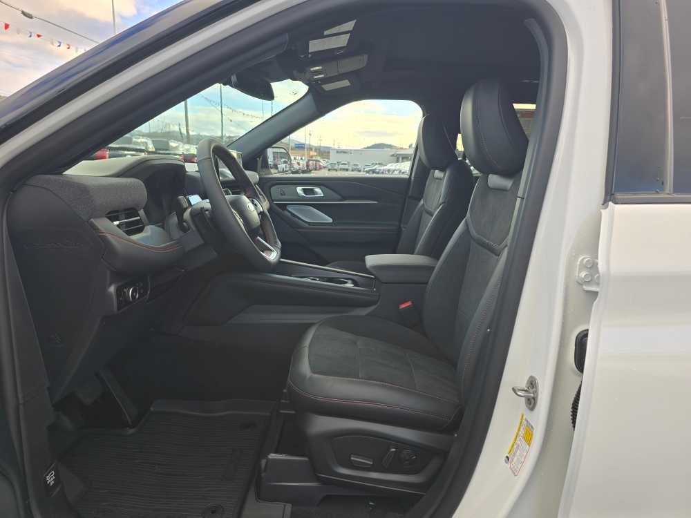 Thumbnail: 2026 Ford Explorer - 9