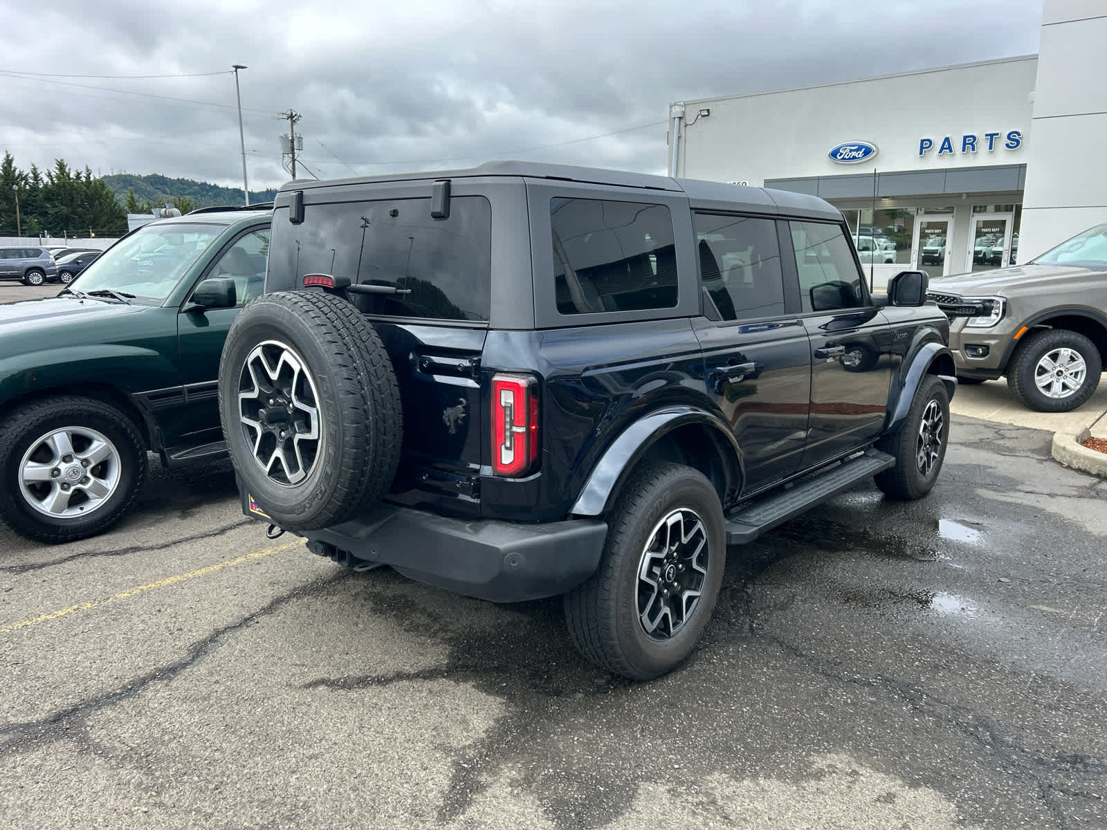 Thumbnail: 2021 Ford Bronco - 3