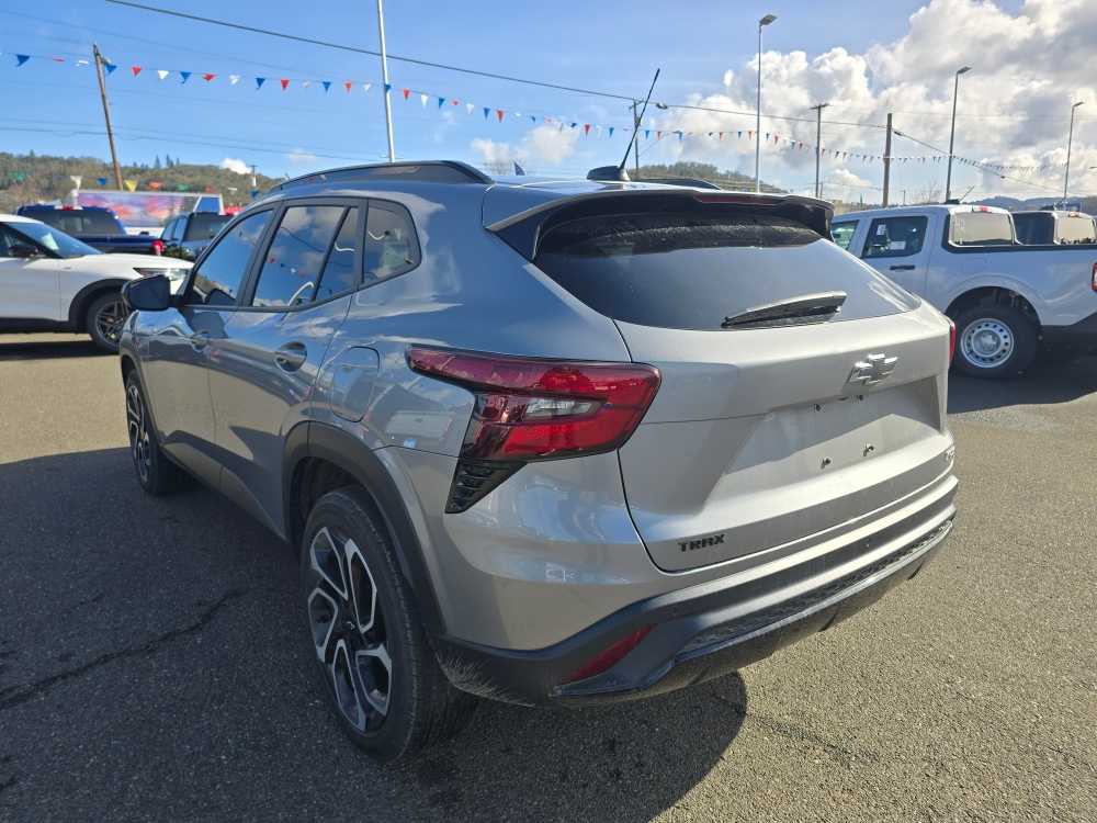 Thumbnail: 2024 Chevrolet Trax - 2