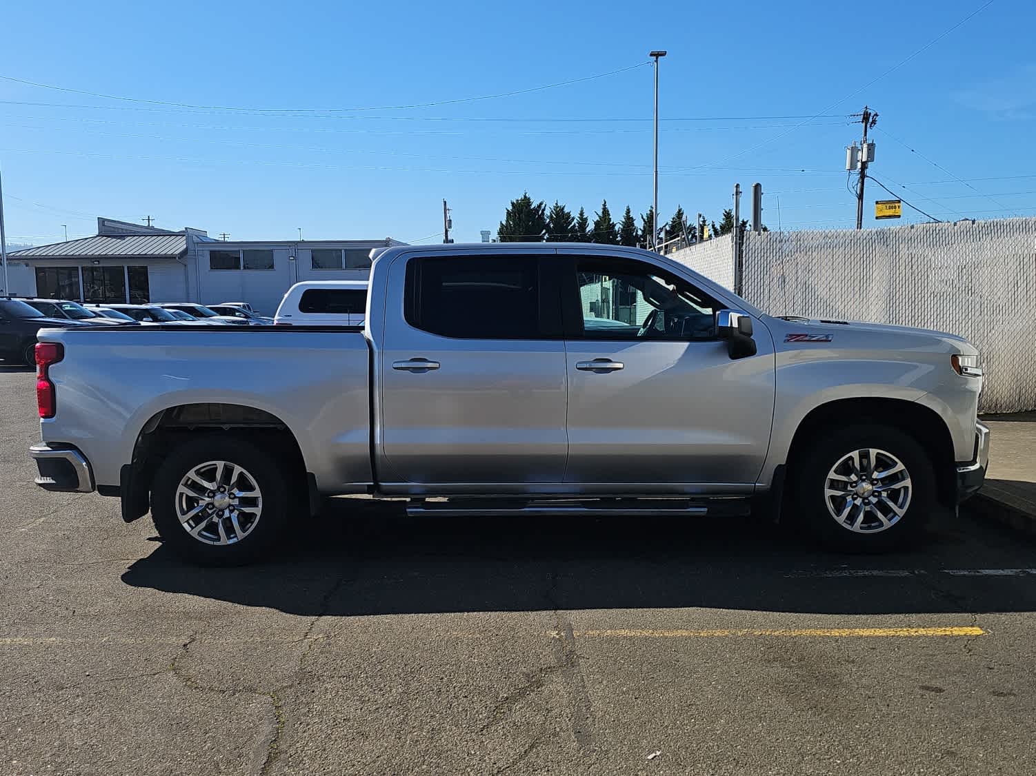 Thumbnail: 2021 Chevrolet Silverado 1500 - 4