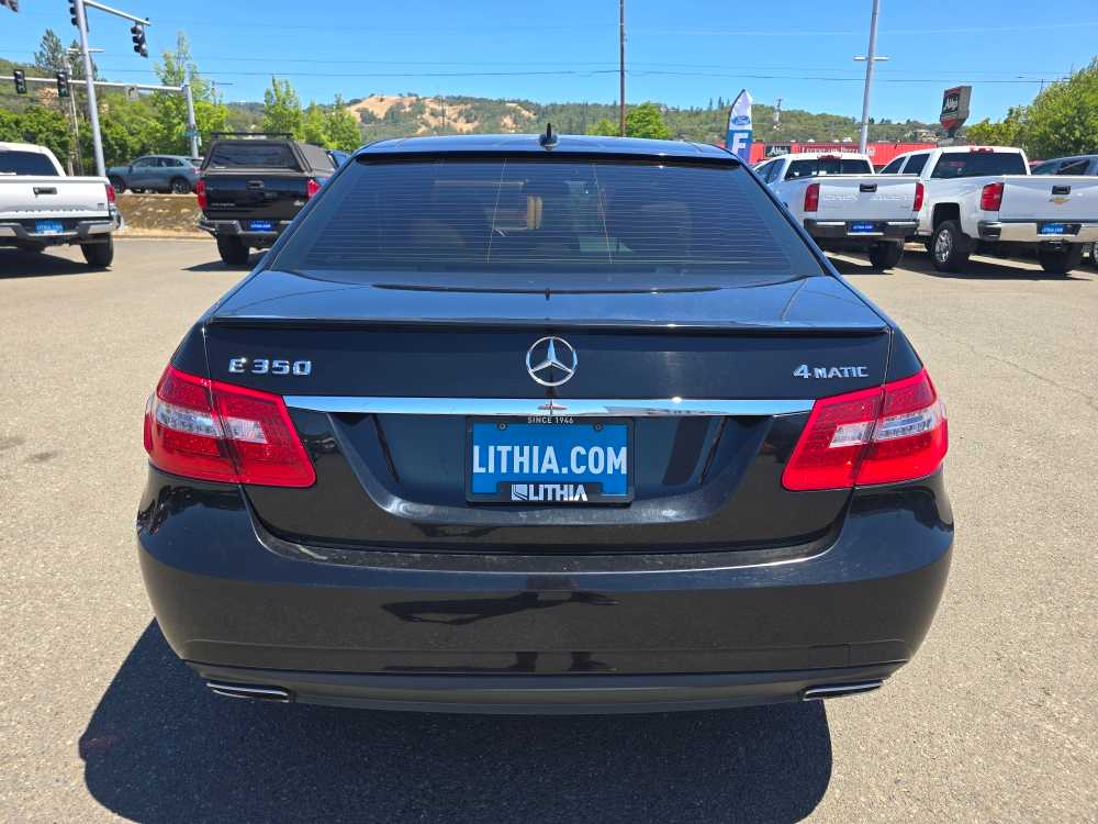 Thumbnail: 2010 Mercedes-Benz E-Class - 4